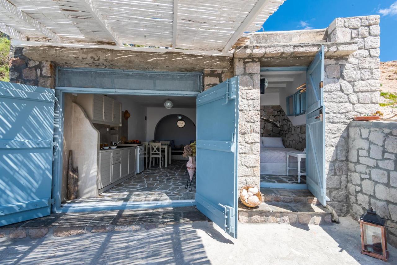 Sarakiniko Boat House Villa Mandrakia Exterior photo