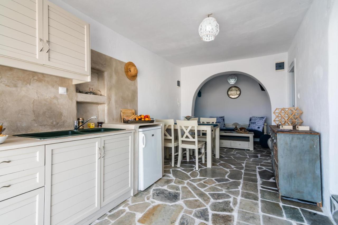 Sarakiniko Boat House Villa Mandrakia Exterior photo